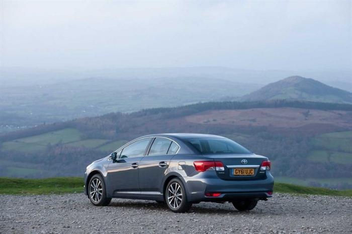 The new 2013 Toyota Avensis range: owner reviews and car review