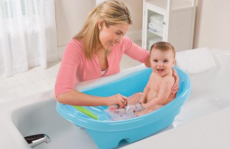 Bath for a newborn baby: how to choose?