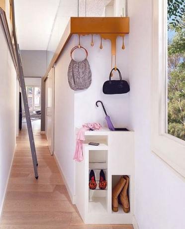 Design of the hallway in a small apartment: create a comfortable space