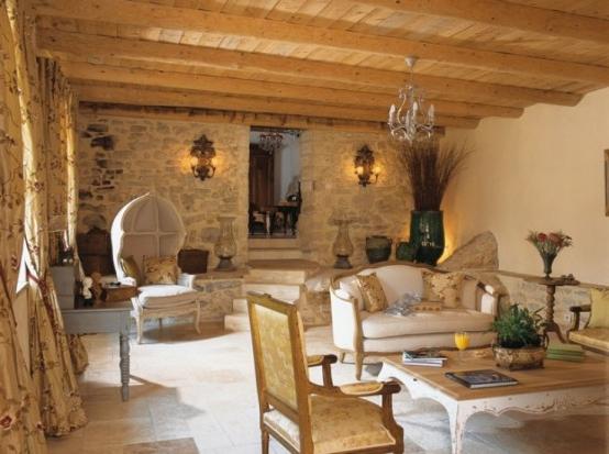 Interiors of country houses in the style of Provence - sophistication and simplicity in the background of nature