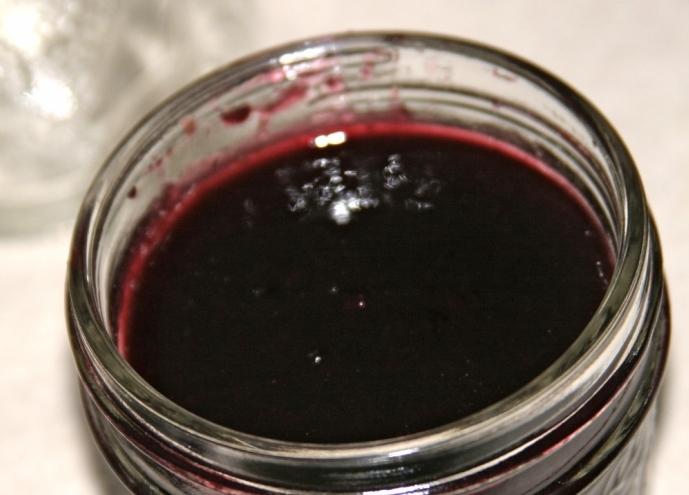 How to make jam from honeysuckle: harvesting of useful berries