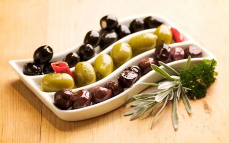 Olives. Useful properties and unusual taste