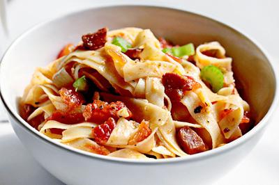 Pasta with bacon - Italian taste with Russian accent