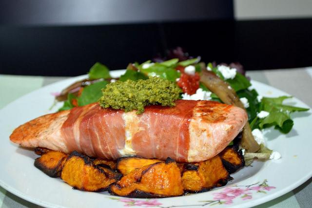 Salmon in a multivarque - simple recipes