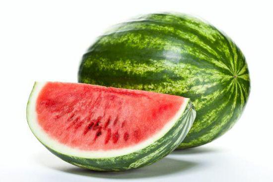 How many carbohydrates are in the watermelon. Benefit and harm of this berry
