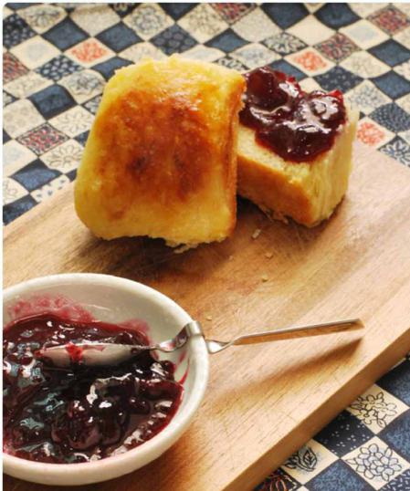 We cook together a delicious and fragrant jam from plums and apples