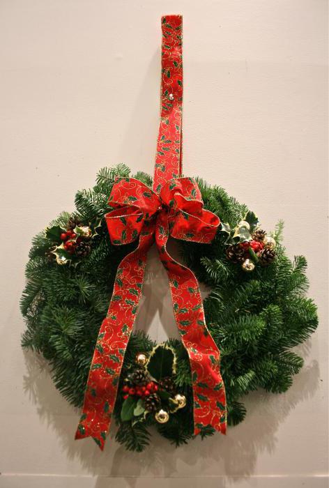 Christmas and New Year wreath of twigs with their own hands