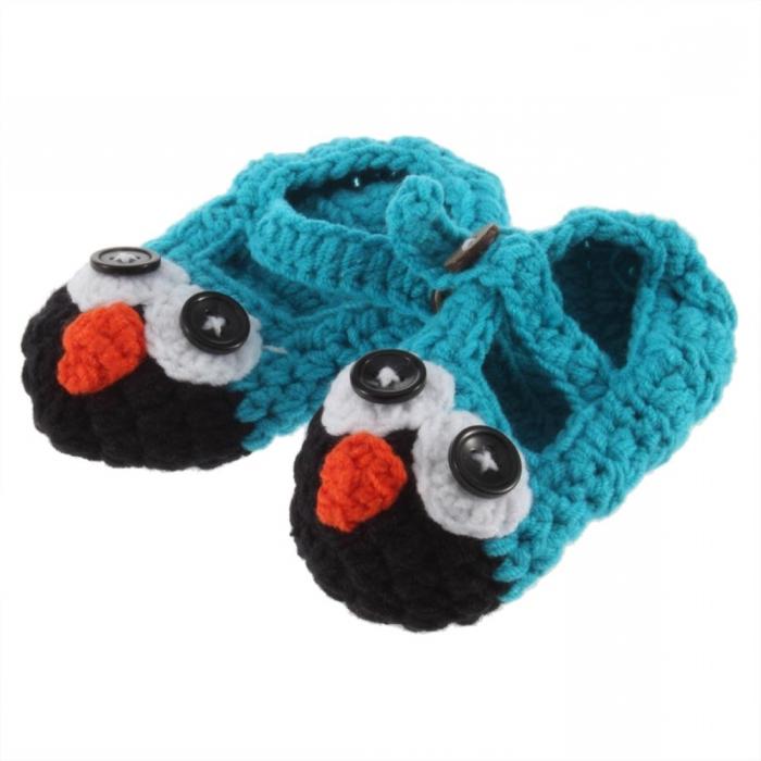 Crochet booties for girls