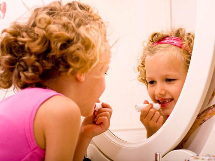 Do children need decorative cosmetics?