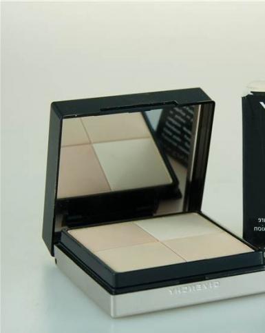 Secret weapon of the woman - Powder Givenchy