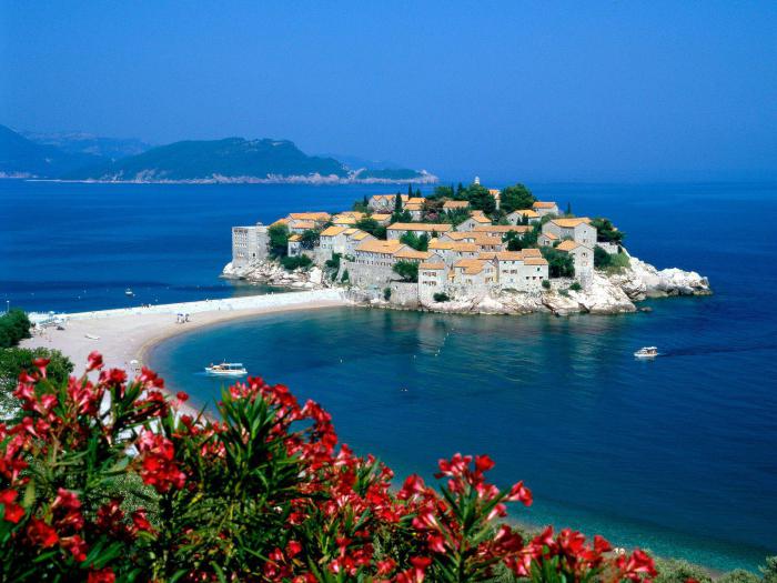 Do you know what kind of sea in Montenegro?