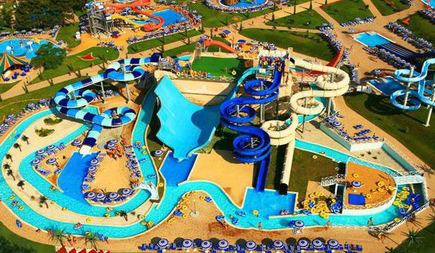 Aquapark (Kabardinka) "Hellas" and other institutions. Comparative characteristics and reviews