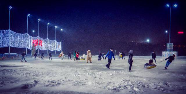 Open and closed skating rinks in Kazan: operating mode, description, addresses