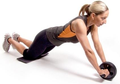 Exercises for the roller for the press: complex work on the body